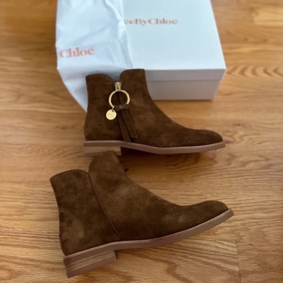 See By Chloé NIB Louise Flat Suede Booties (38/8) - Picture 9 of 16